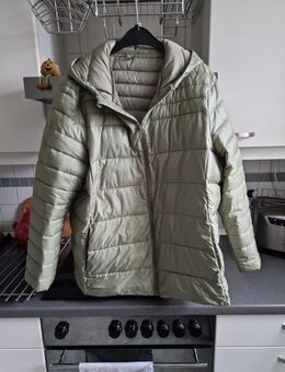 Damen Anorak lindgrün Gr. 48 mit fester Kapuze - Cottbus