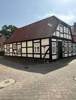Verden: Charmantes Stadthaus mit gemütlicher Einliegerwohnung, Ausbaureserve und entzückendem Garten - Verden (Aller)