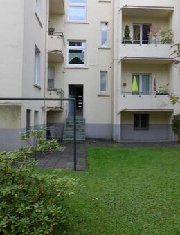 Schöne 2 Zimmer-Wohnung, 63 qm, Balkon, große Küche, Diele, Bad, Ecke Wittener/Lindenhauser Str. - Wuppertal