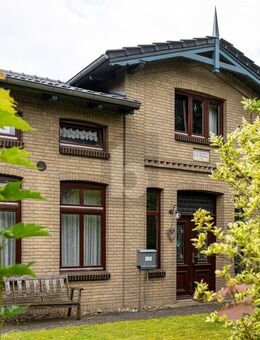 HISTORISCHES WOHNENSEMBLE MIT KUTSCHERHAUS - Wankendorf