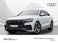 Audi Q8, S line 55TFSI e qu, Jahr 2021 - Wetzlar