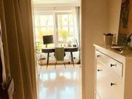 Helles ruhiges Apartment mit EBK und traumhaften Blick ins Grüne - München