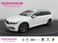 VW Passat Variant, Business Premium Paket IQ Drive Paket Easy Opel & Close Paket, Jahr 2023 - Köln