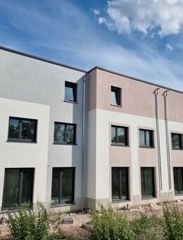 Einzigartige und moderne Optik - 6-Zimmer Reihenhaus mit großzügigem Wohn- und Essbereich! - Hanau (Brüder-Grimm-Stadt)