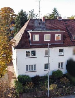 Sanierungsbedürftiges Dreifamilienhaus in Doppelhaushälfte - Chance für Handwerker und Investoren - Seelze