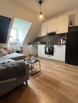 Vermietete 2-Zimmer-Wohnung im sanierten Haus in Niendorf! - Hamburg