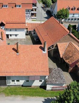 Vielseitiges Hofensemble mit Wohnhaus, Scheune und Ausbaupotenzial - Hofgeismar