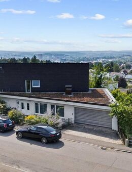 Rarität in idyllischer Toplage: Exklusive Villa mit Schwimmbad, Sauna und atemberaubendem Blick - Reutlingen