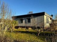5-6-Zimmer-Bungalow mit Garage auf ca. 1.184 m² Eigenland in 23560 Lübeck-Blankensee (St. Jürgen) - Lübeck