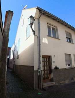 WOHNEN AM MARKTPLATZ - VIELSEITIGE IMMOBILIE FÜR FLEIßIGE EIGENTÜMER - Groß Umstadt