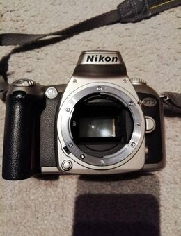 Nikon F75 zu verkaufen - Berlin Charlottenburg-Wilmersdorf