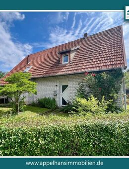 Bad Essen: Wohnhaus mit Doppelgarage und Potential - Bad Essen