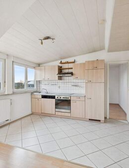 Günstige Gelegenheit! Helle 3-Zimmer-Dachgeschosswohnung auf Erbpachtgrundstück - Illertissen