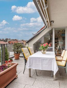 Über den Dächern Schwabings: Lichterfüllte 3,5-Zimmer-Maisonette mit Dachterrassen - München