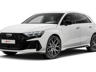 Audi RS3, Sportback Audi 3 Sportback P, Jahr 2022 - Beckum