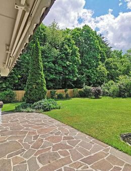 Traumhafte Doppelhaushälfte im modernen Landhausstil mit großem pflegeleichten Garten... - Gräfelfing