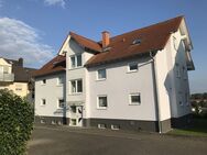 Kapitalanleger aufgepasst! Gemütliche 2-Zimmer-Dachgeschosswohnung mit EBK und Balkon - Niddatal