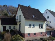 Schopp: Freistehendes Einfamilienhaus mit Garage und großem Garten - Schopp