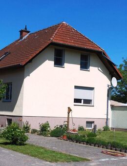 Einfamilienwohnhaus mit Hof und Garten in der schönen Altmark - Wallstawe