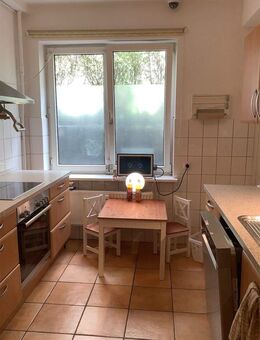 Großzügige 3-Zimmerwohnung mit Terrasse und Gartenanteil - Hamburg