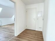 Lichtdurchflutete 3-Zimmer-Dachgeschosswohnung mit Charme und Komfort in der Innenstadt - Lemgo