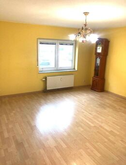 Exklusive Kapitalanlage! Sehr schöne 2-Raum-EG-Wohnung mit Tiefgarage in Rheinstetten - Rheinstetten