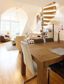 Elegante Dachgeschoss Maisonettewohnung in Englschalking - München