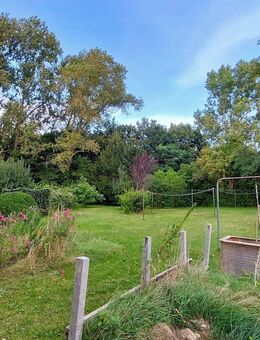 Ruhig gelegenes Haus mit ELW und gr. Grundstück in 24969 Großenwiehe - Großenwiehe