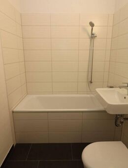 *Privater Wellnessbereich* - 3RW mit Balkon und Badewanne - Freiberg