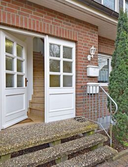 Haus-im-Haus: Vermietete 3-Zimmer-Wohnung mit begehbarem Keller, Terrasse, Gartenanteil und Carport - Dassendorf