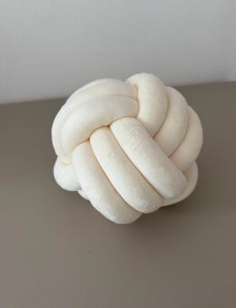 Limitiertes Twist Pure Knotenkissen Weiß – stylisch & gemütlich für Sommer - Hamburg Hamburg-Nord
