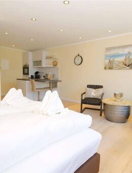 Kernsaniertes Appartement in der Fußgängerzone mit SÜD-Loggia - Sylt