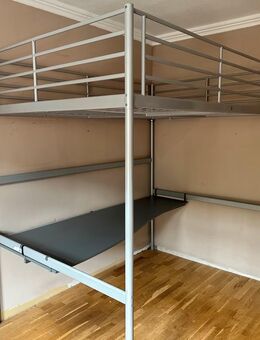 IKEA HOCHBETTGESTELL TROMSÖ 140x200 + SCHREIBTISCHPLATTE + REGAL - Potsdam