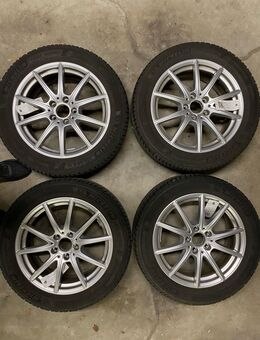 Winterräder. Originaler Mercedes C-Klasse W206 17 Zoll Winterradsatz. 4 Kompletträder inkl. Sensoren ohne Nabendeckel - Weinstadt