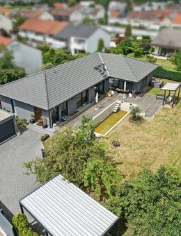 Traumhaftes Einfamilienhaus / Bungalow in Neu-Ulm/Pfuhl - mit Wellnessoase und Top-Ausstattung - Neu Ulm