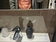 Bodybuilder / hetero / offen / Massage - Berlin