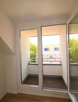 Hell und Modern! 2-Zimmer-Dachgeschosswohnung mit Balkon - Memmingen