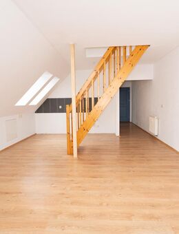 Helle und stilvolle 2-Zimmer-Maisonette-Wohnung in Großschwabhausen - Großschwabhausen