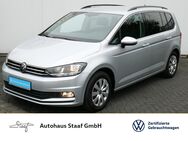 VW Touran, 1.5 TSI Comfortline 150PS, Jahr 2021 - Nidderau