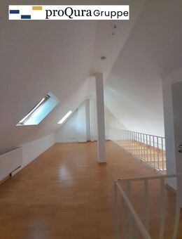 Moderne Dachgeschosswohnung in Arnstadt mit Balkon - Arnstadt