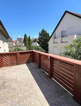 +Bezugsfreie 3-Zi.Whg mit Balkon in zentraler Lage von Korntal+ - Korntal-Münchingen