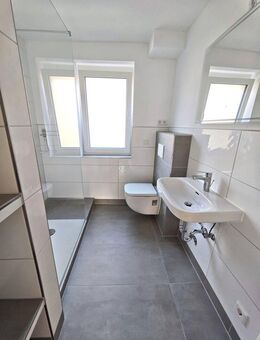 Kernsanierte 3-Zimmer-Wohnung mit Balkon und Einbauküche in Neckargemünd - Neckargemünd