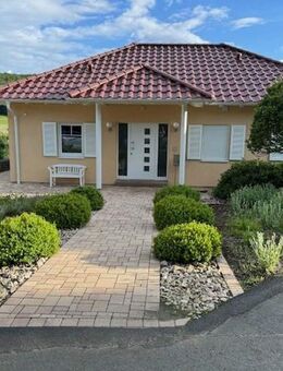 Exklusives freistehendes FingerHaus mit Einliegerwohnung, provisionsfrei! - Gladenbach