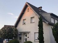 Provisionsfrei: Freistehendes, außergewöhnliches Einfamilienhaus mit Doppelgarage - Kerpen (Kolpingstadt)