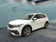 VW Tiguan, 2.0 TDI R-Line, Jahr 2023 - München