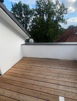 Sie können 1ter Mieter sein! 2,5-Zi.-Whg. mit EBK u. Dachterrasse in CE-Vorwerk - Celle