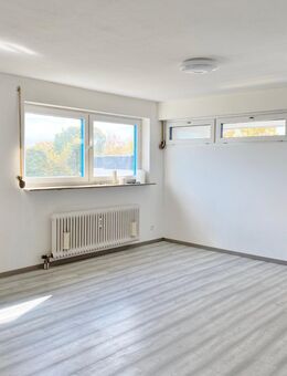 Gepflegte 1,5 - 2-Zimmer-Wohnung mit Aufzug und Tiefgarage - Ditzingen