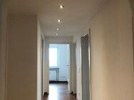 5 Zimmer ETW mit super Ausblick, komplett renoviert; FREI oder zur Kpitalanlage. - Oberasbach