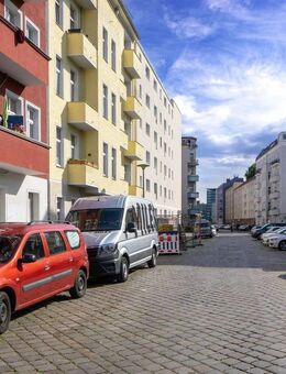 *** EIGENBEDARF IN 12 MONATEN MÖGLICH *** MEDIASPREE / MOD. ALTBAU / VORDERHAUS / BALKON - Berlin