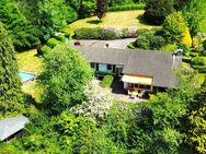Einzigartiges Privatanwesen mit stilvoller Bungalow-Villa in Alleinlage - Gummersbach